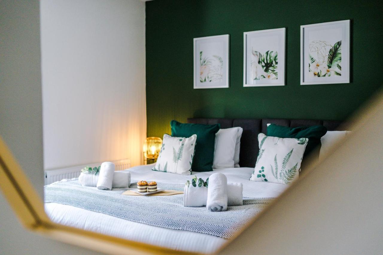Bright 2-Bed Cottage In Chester By 53 Degrees Property, Ideal For Couples & Small Groups, City Centre - Sleeps 6 エクステリア 写真