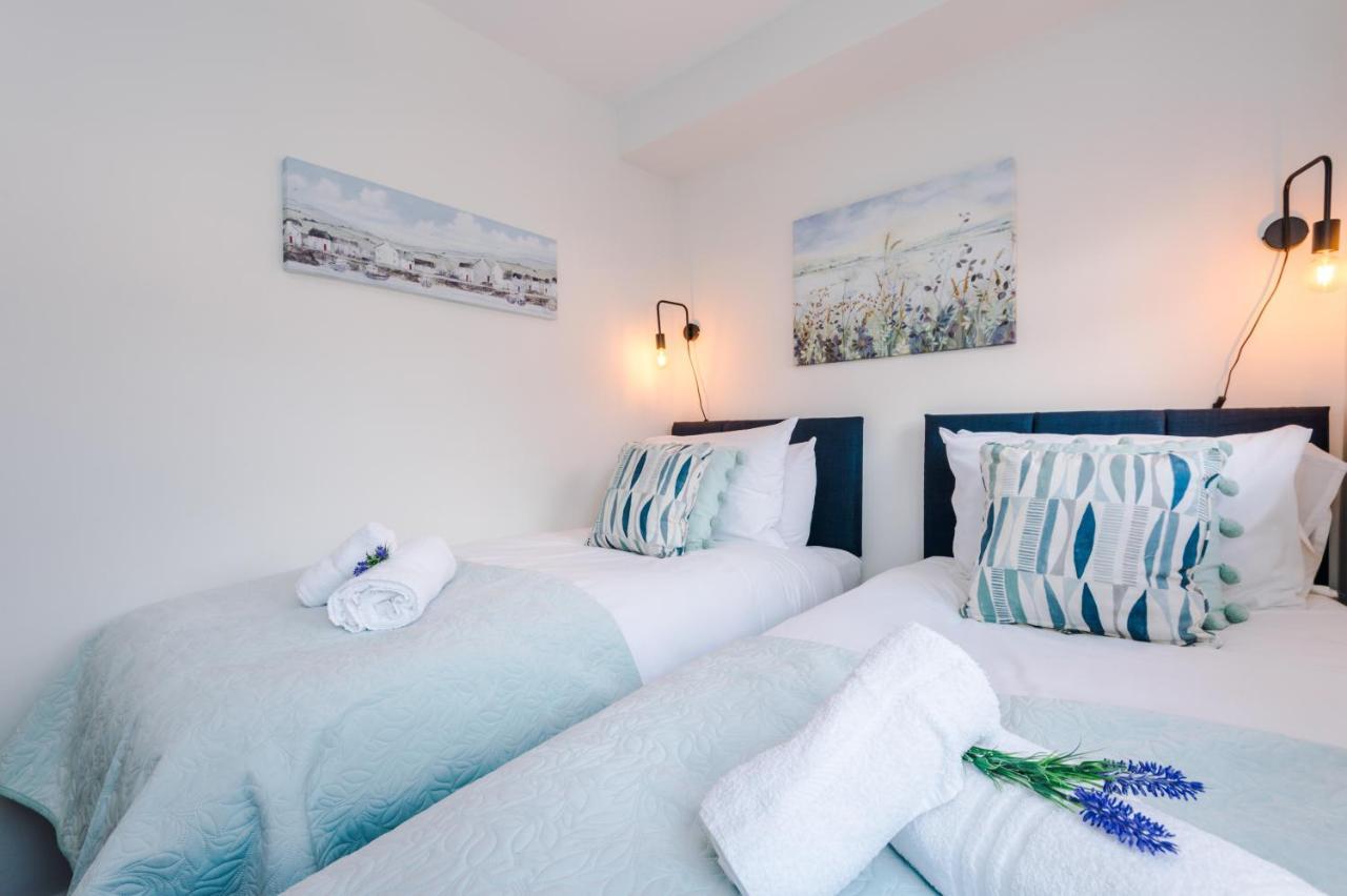 Bright 2-Bed Cottage In Chester By 53 Degrees Property, Ideal For Couples & Small Groups, City Centre - Sleeps 6 エクステリア 写真