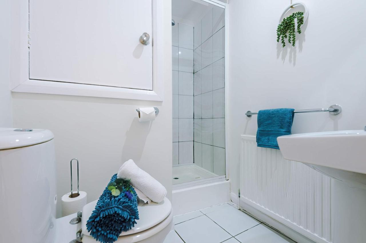 Bright 2-Bed Cottage In Chester By 53 Degrees Property, Ideal For Couples & Small Groups, City Centre - Sleeps 6 エクステリア 写真